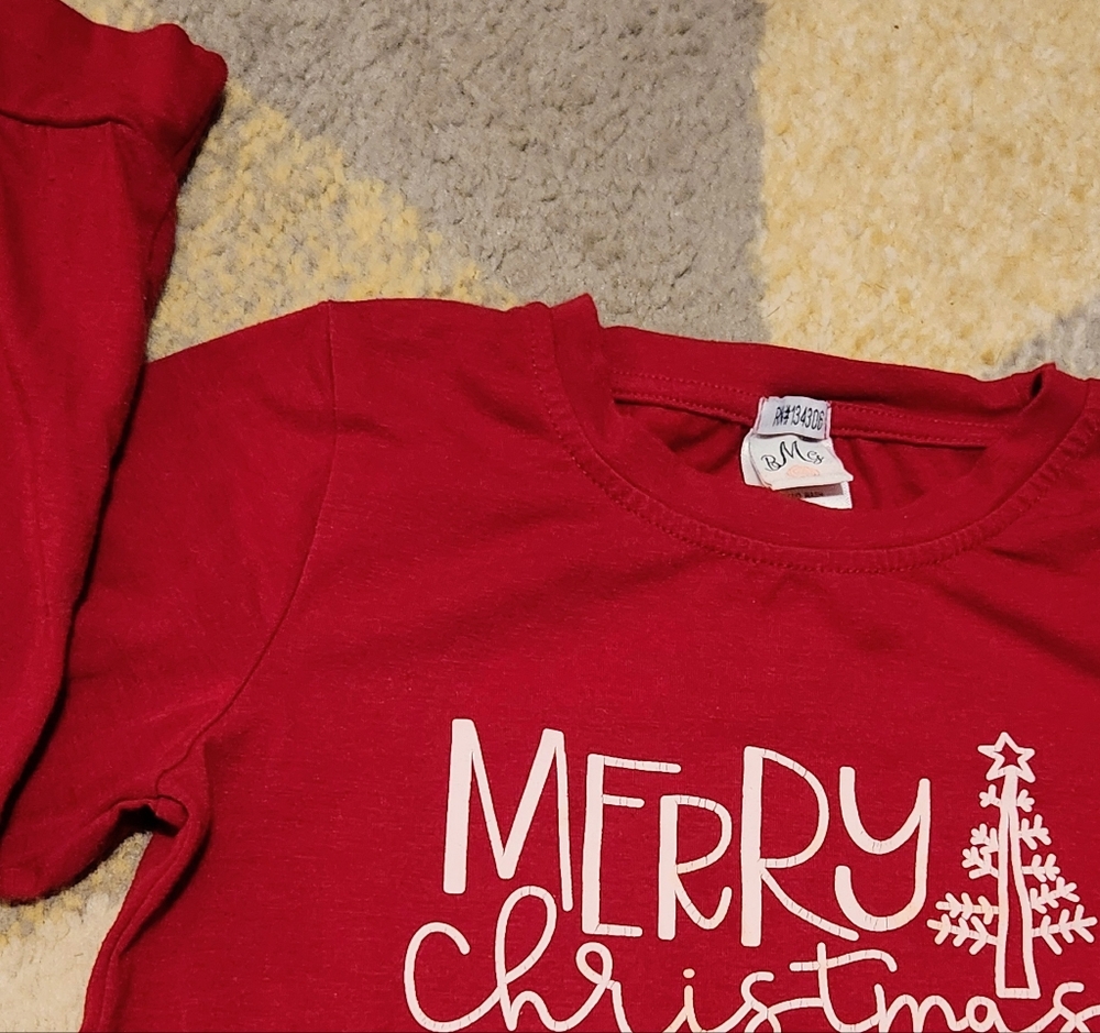 3/$15🍎Kids Merry Christmas Long-Sleeve Size 7Y - Picture 5 of 8